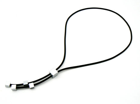 Collier C79